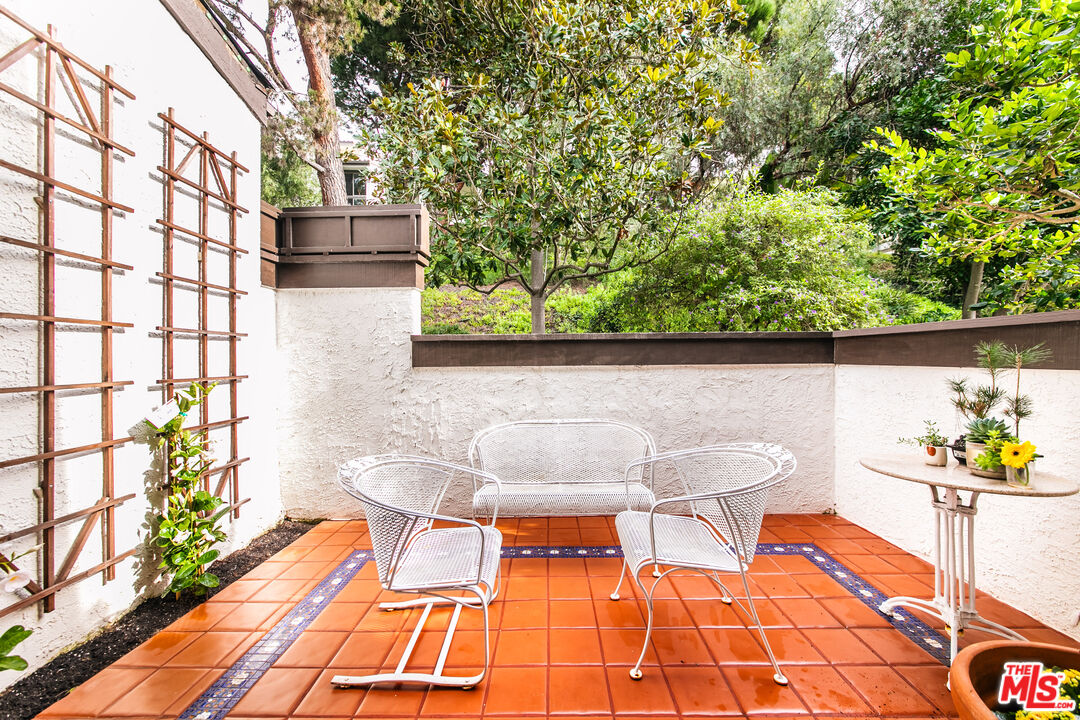 17145 Palisades Cir Unit: 90