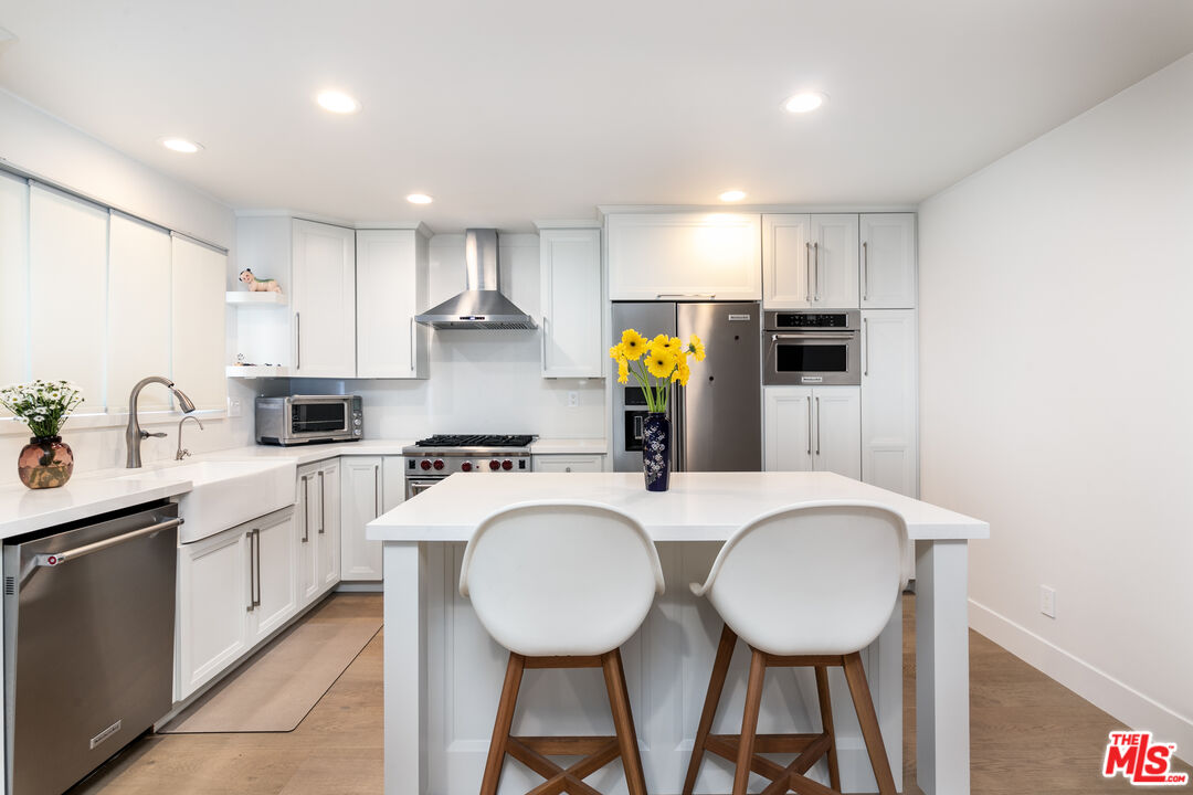 17145 Palisades Cir Unit: 90