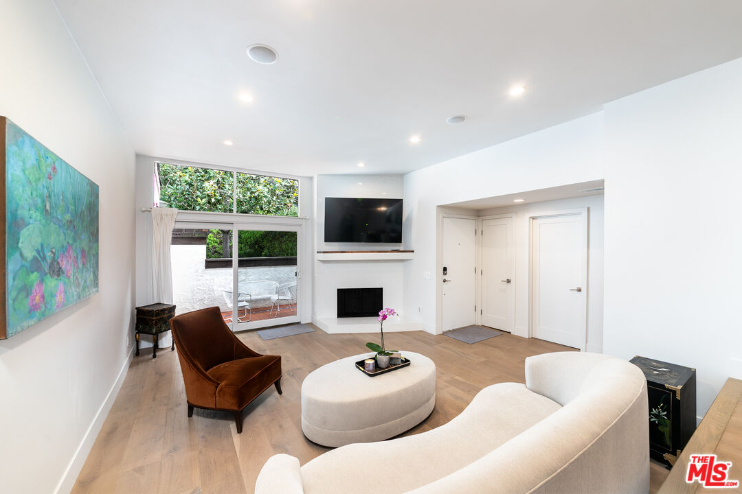 17145 Palisades Cir Unit: 90