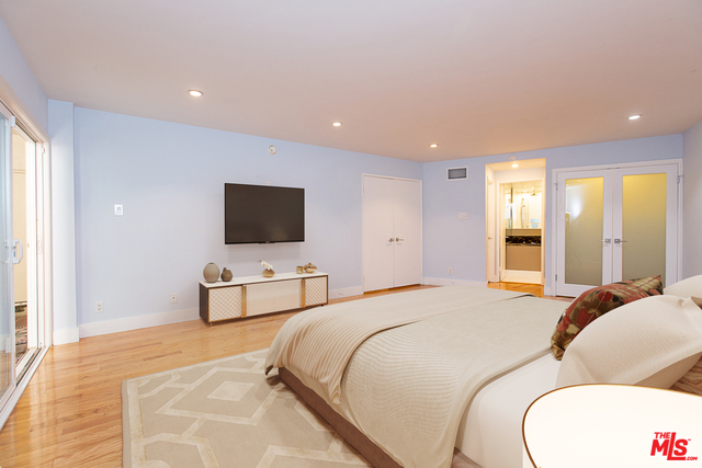 11687 Bellagio Rd Unit: #4