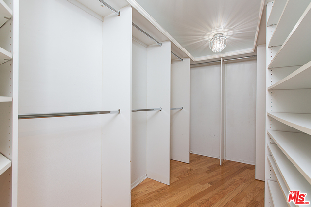 11687 Bellagio Rd Unit: #4