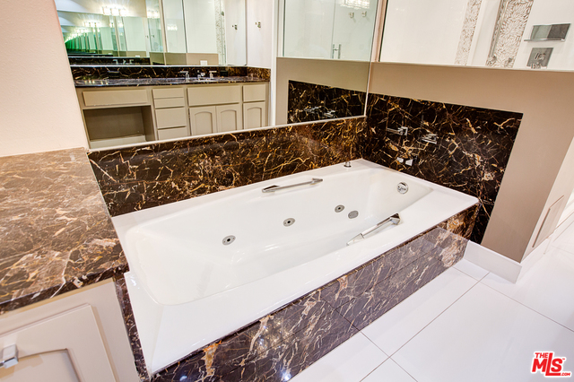 11687 Bellagio Rd Unit: #4