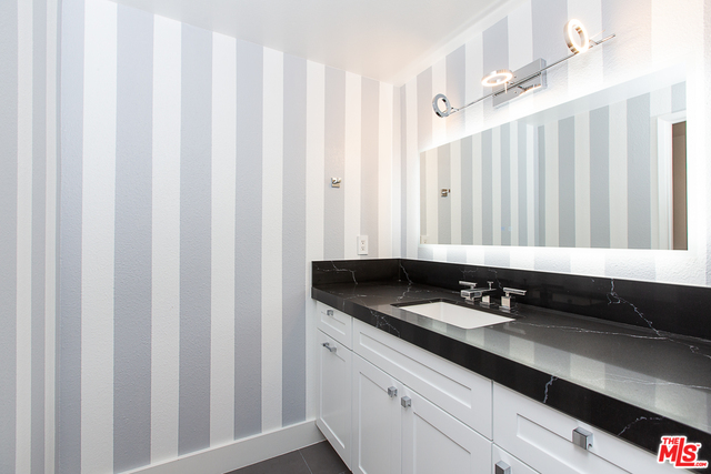 11687 Bellagio Rd Unit: #4