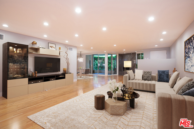 11687 Bellagio Rd Unit: #4