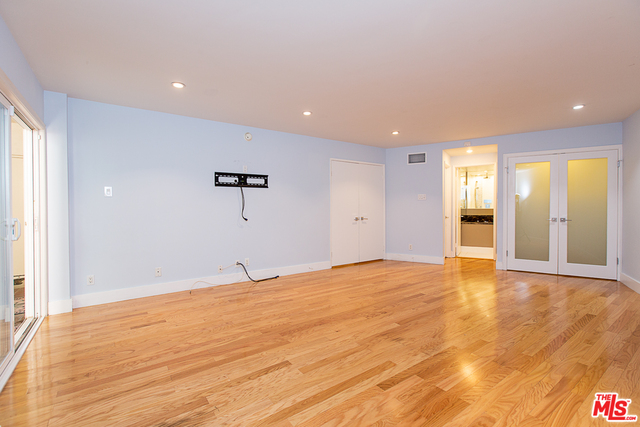 11687 Bellagio Rd Unit: #4