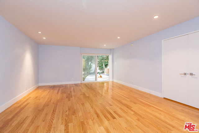 11687 Bellagio Rd Unit: #4