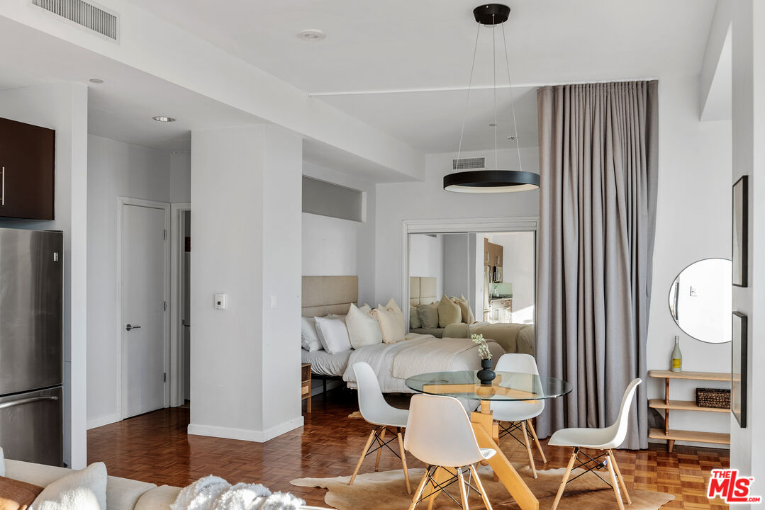 1100 Wilshire Blvd Unit: 2101