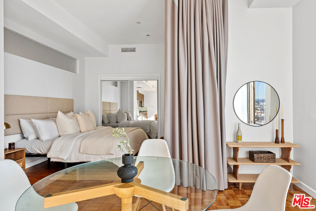 1100 Wilshire Blvd Unit: 2101