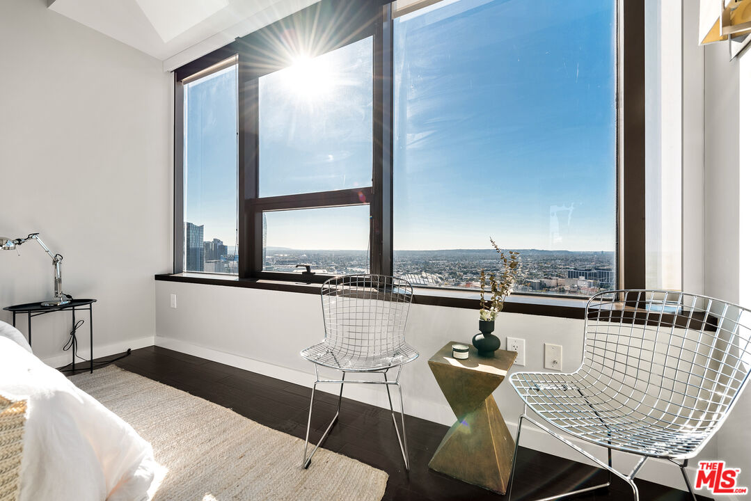 1100 Wilshire Blvd Unit: 2102