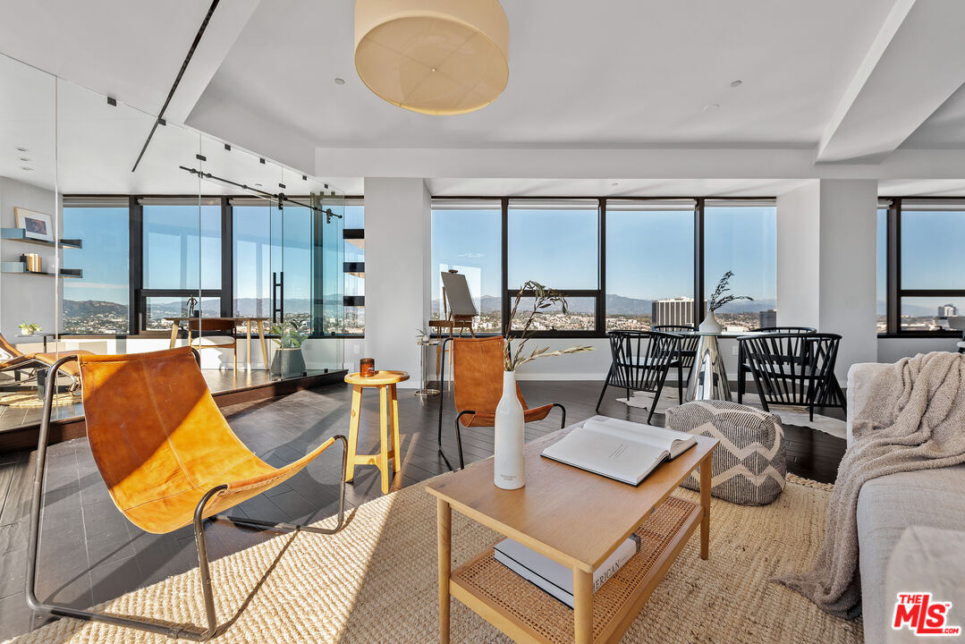 1100 Wilshire Blvd Unit: 2102