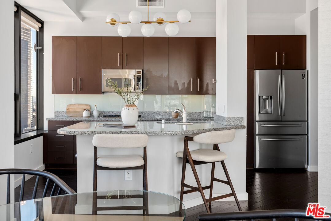 1100 Wilshire Blvd Unit: 2102