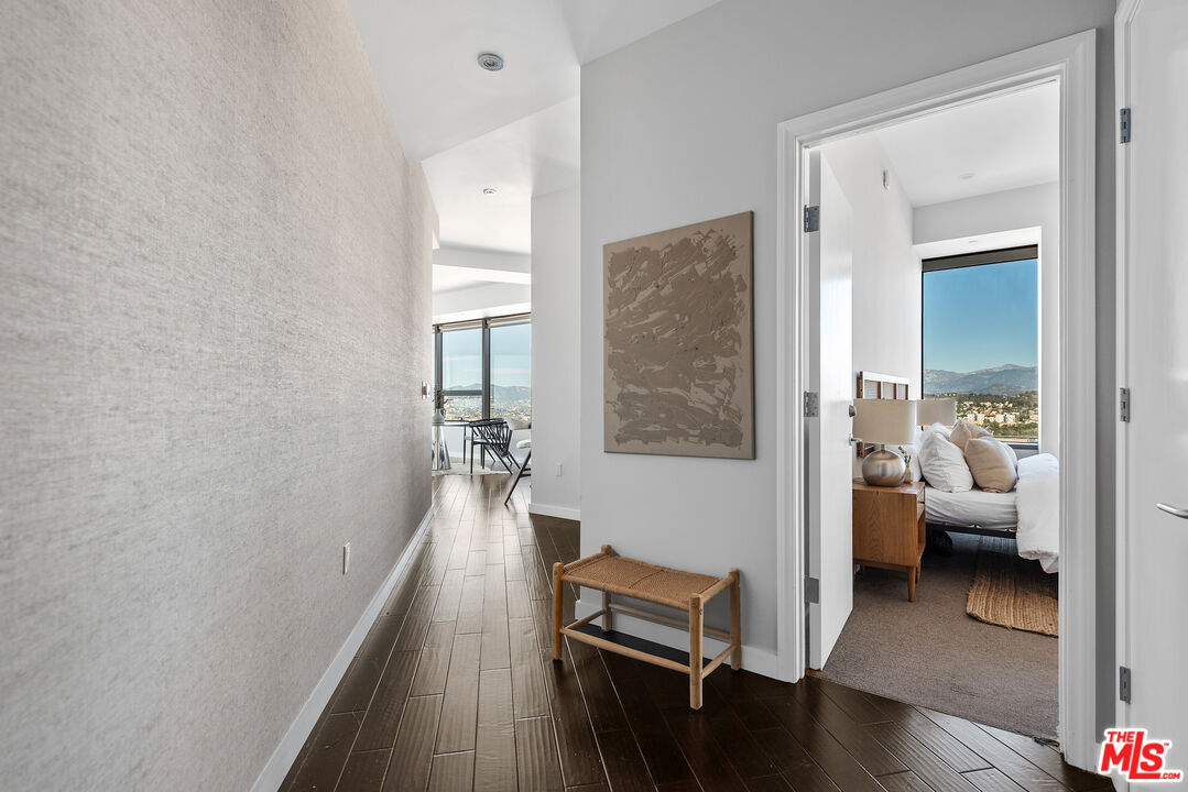 1100 Wilshire Blvd Unit: 2102