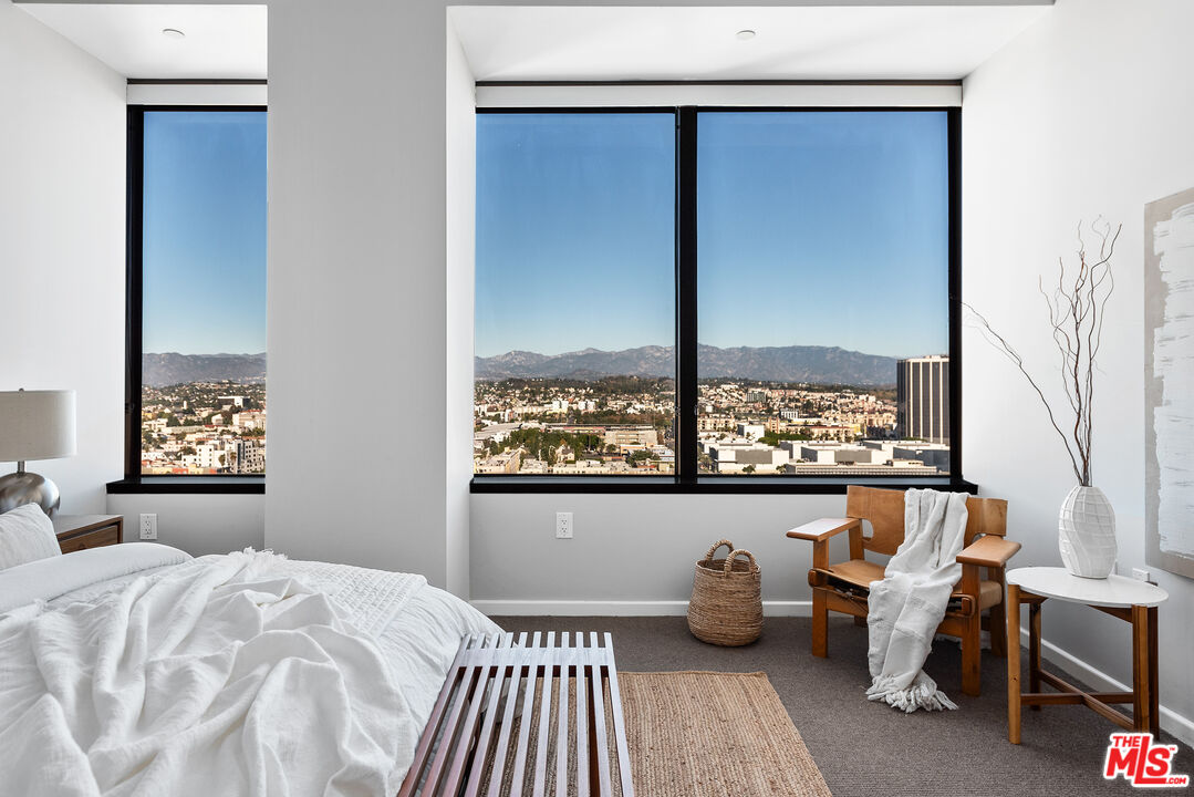 1100 Wilshire Blvd Unit: 2102