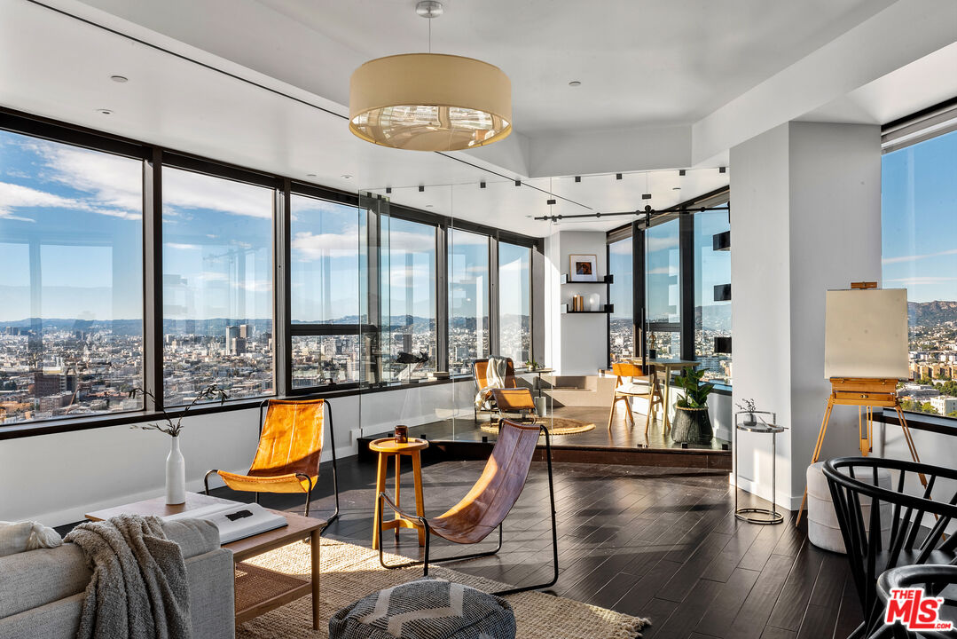 1100 Wilshire Blvd Unit: 2102