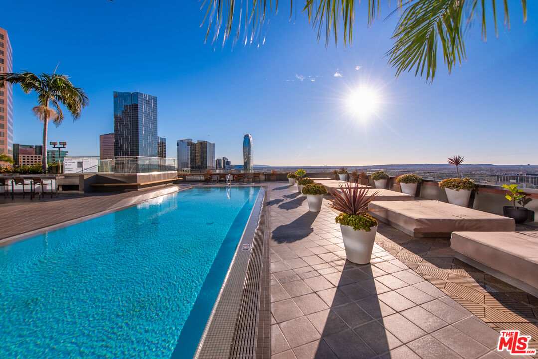 1100 Wilshire Blvd Unit: 2102