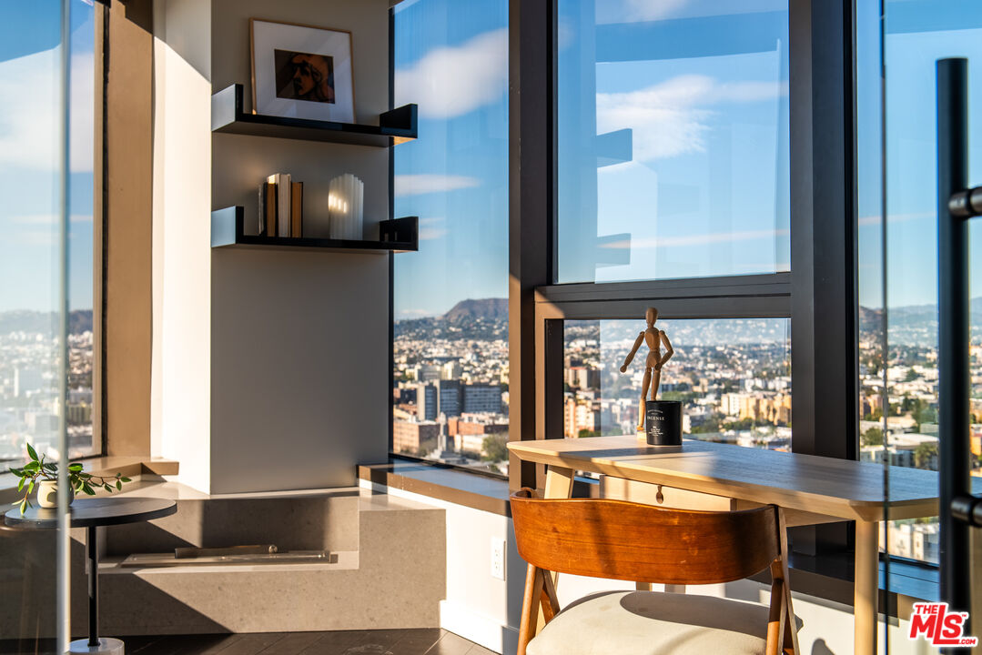 1100 Wilshire Blvd Unit: 2102