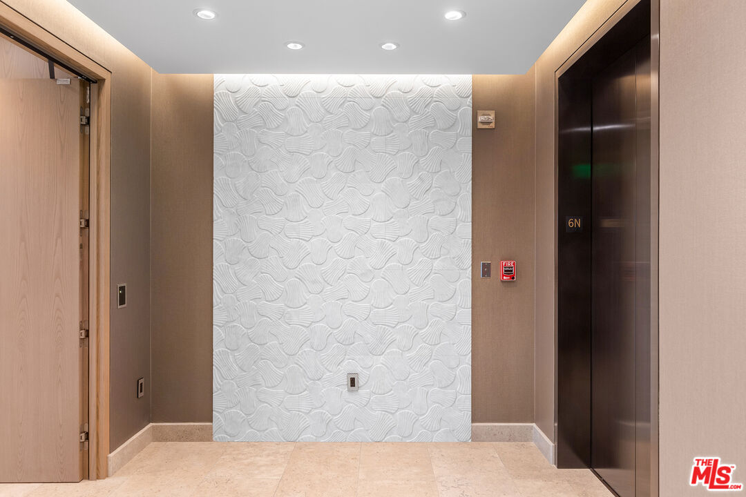 1200 Club View Dr Unit: 6N