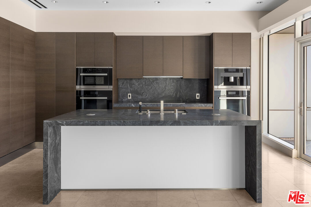 1200 Club View Dr Unit: 6N