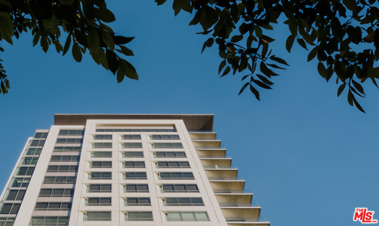 1200 Club View Dr Unit: 22