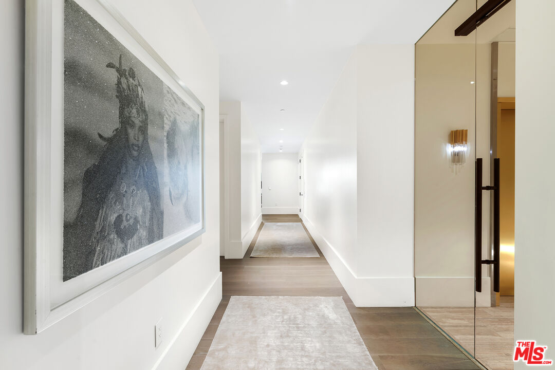 8420 Sunset Boulevard Unit: 107