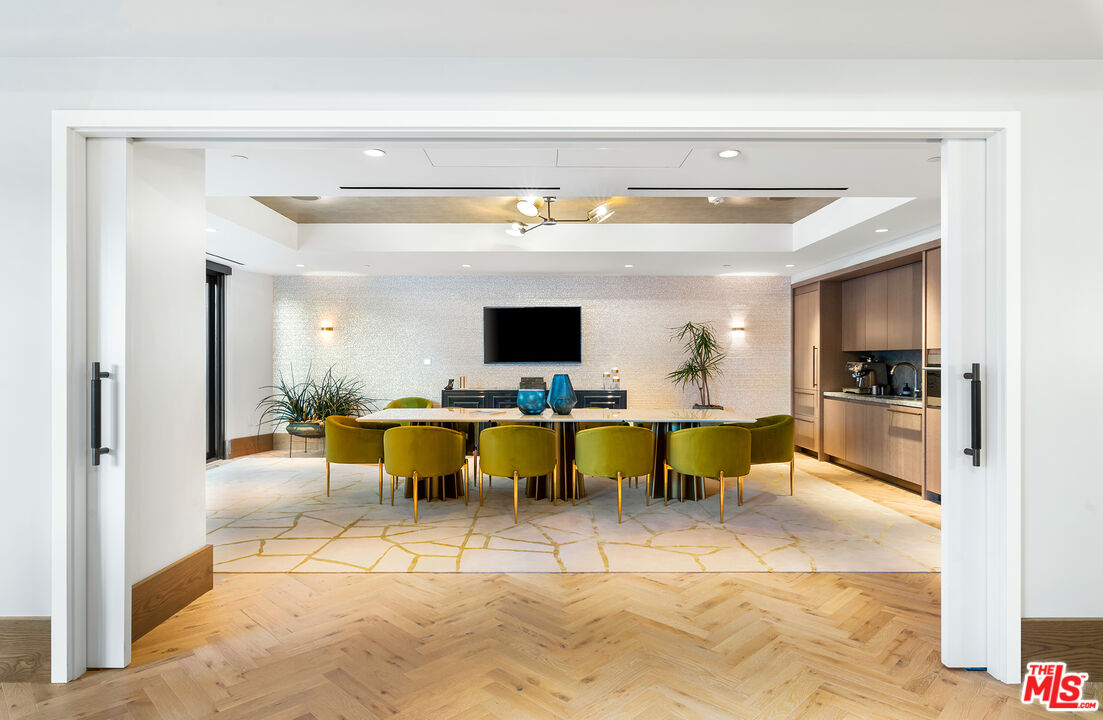 8420 Sunset Boulevard Unit: 107