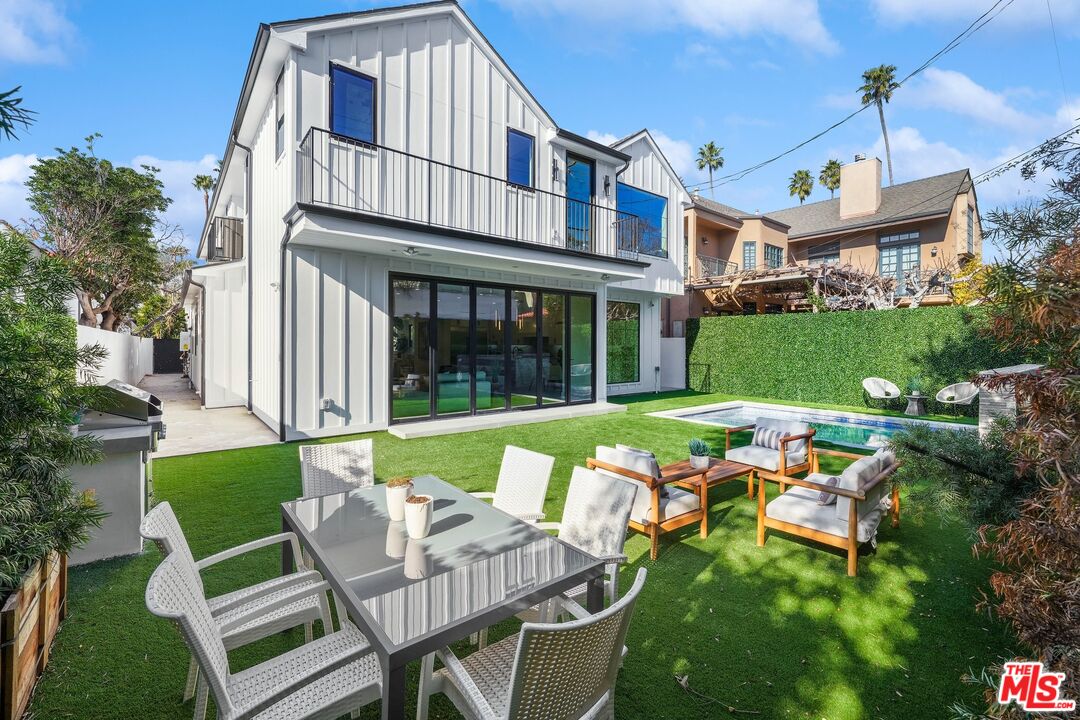 356 N Citrus Ave