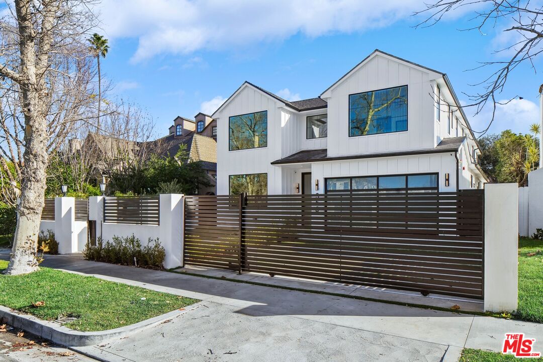 356 N Citrus Ave