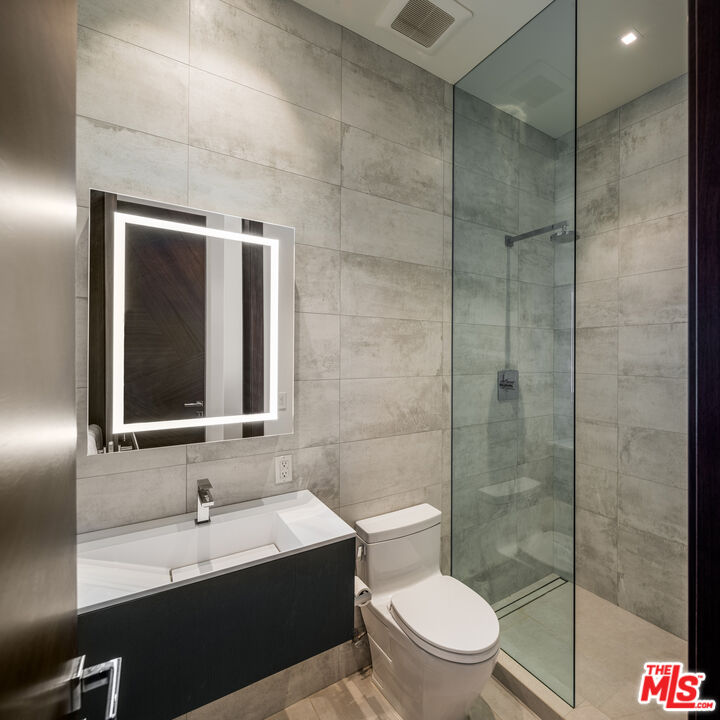 6436 Camino De La Costa