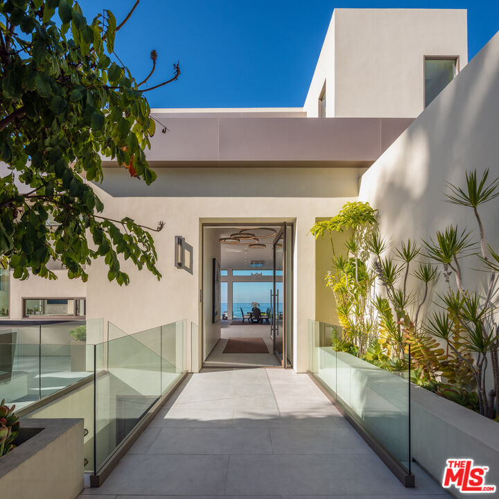 6436 Camino De La Costa