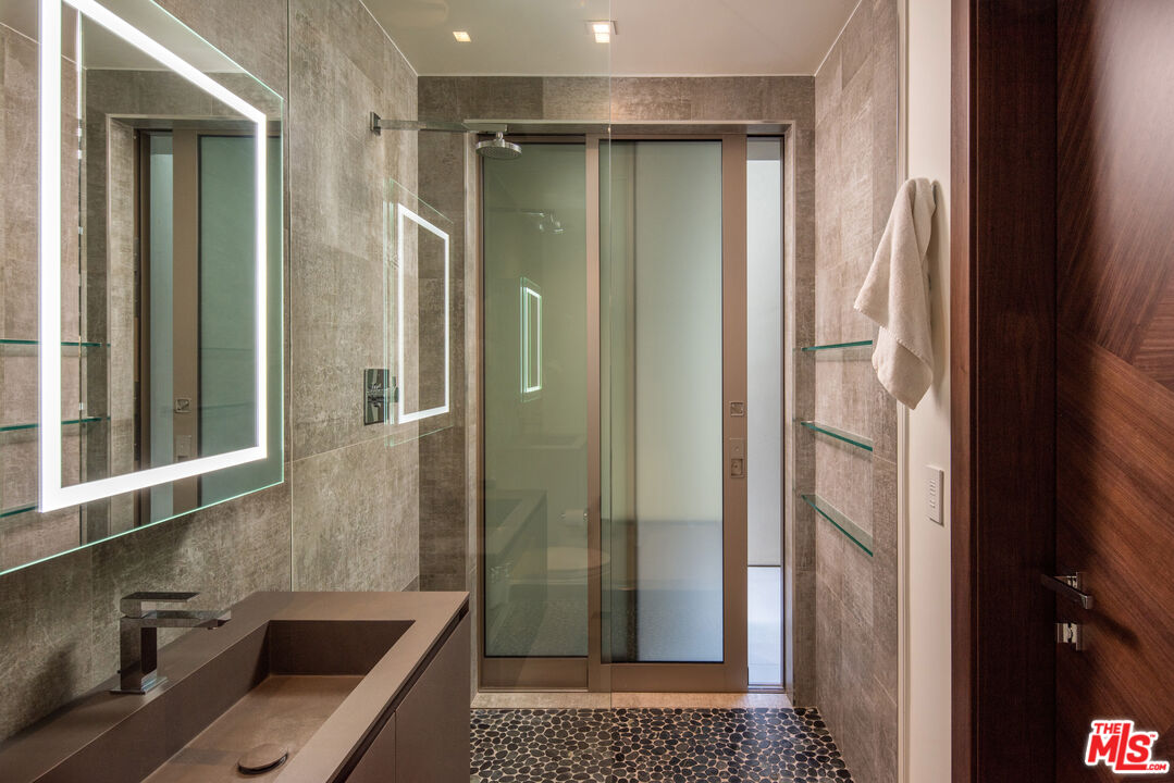 6436 Camino De La Costa