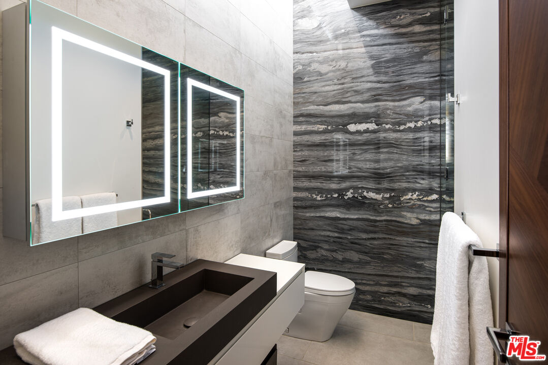 6436 Camino De La Costa