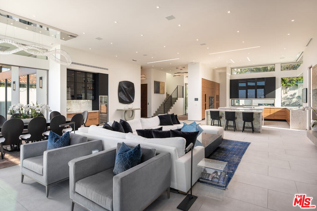 6436 Camino De La Costa