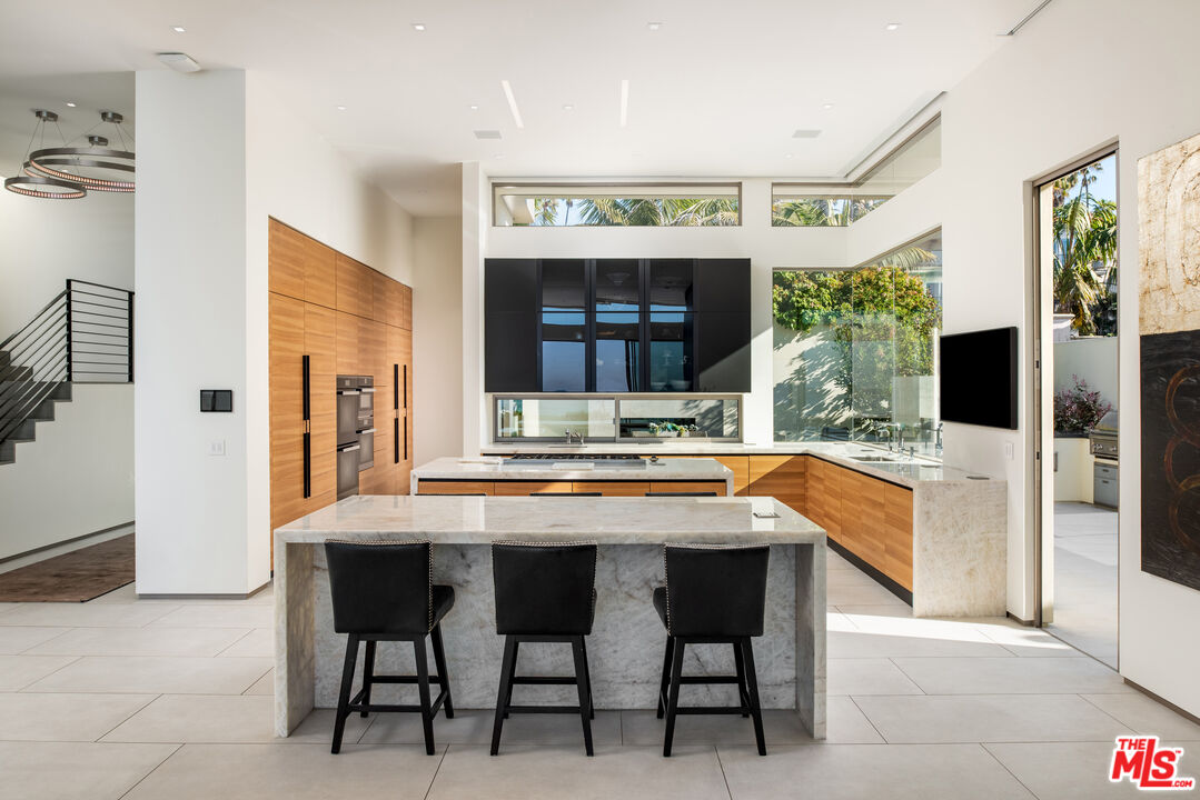 6436 Camino De La Costa