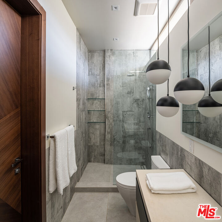 6436 Camino De La Costa