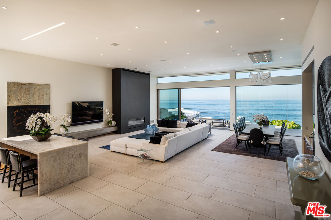 6436 Camino De La Costa