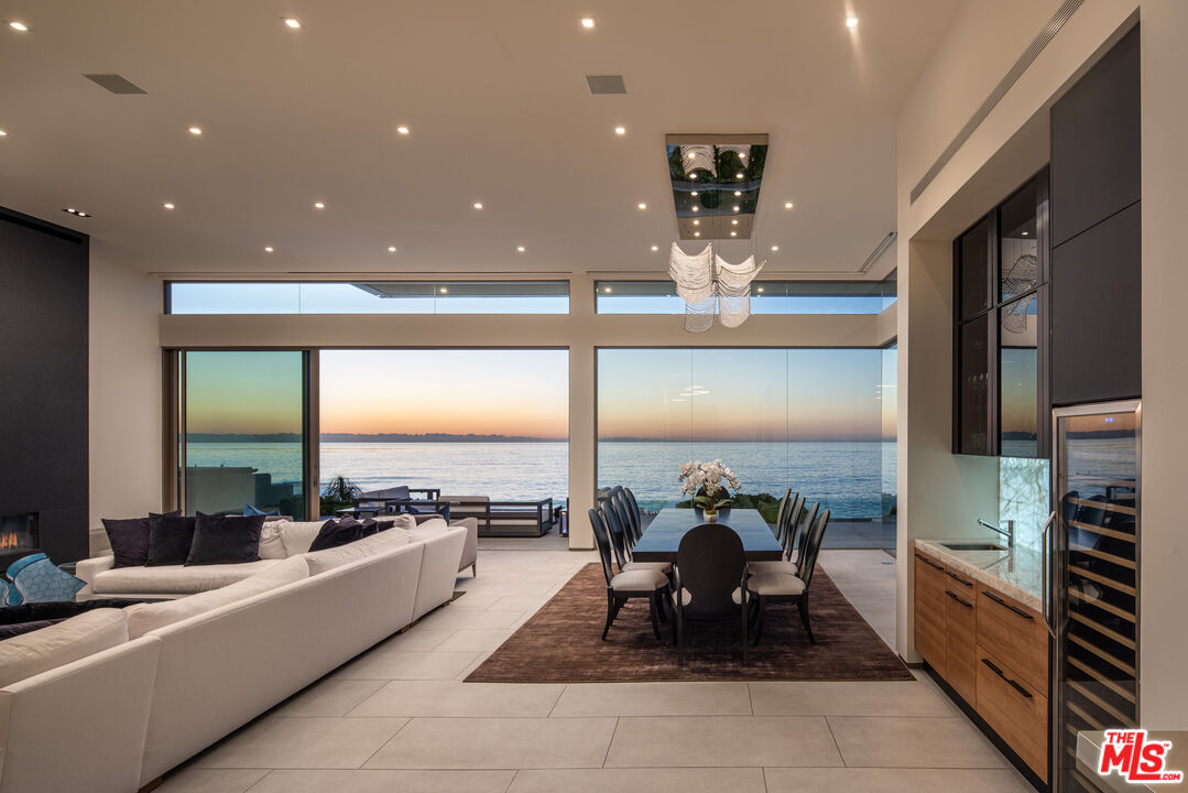 6436 Camino De La Costa