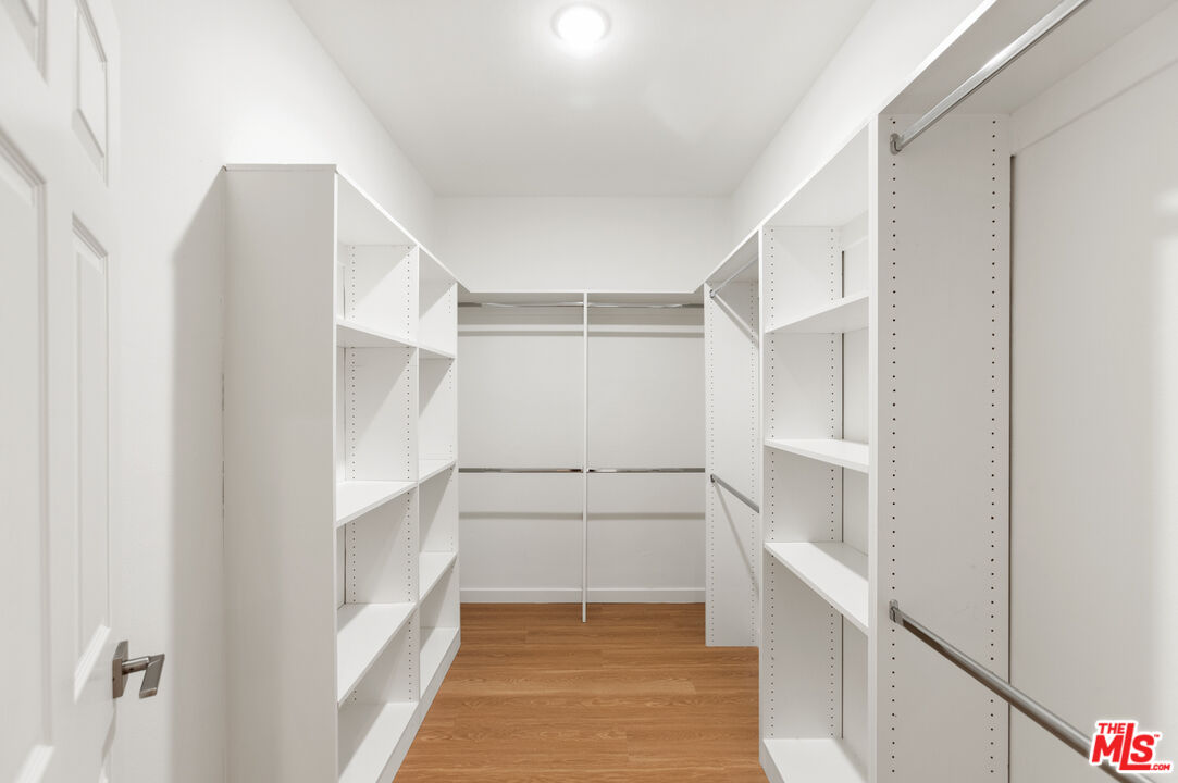 200 N ALMONT DR Unit: 104