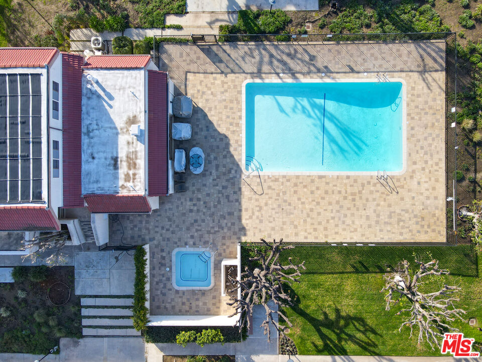 6021 Lindley Ave Unit: 11