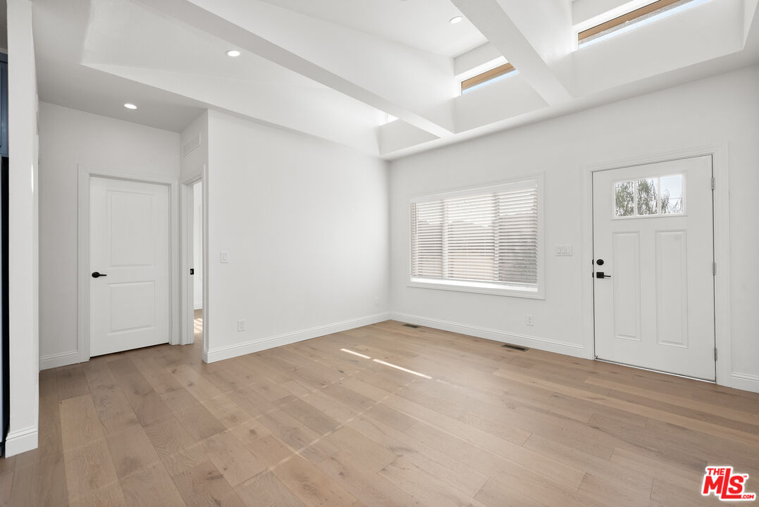 3023 Prospect Ave Unit: Unit B