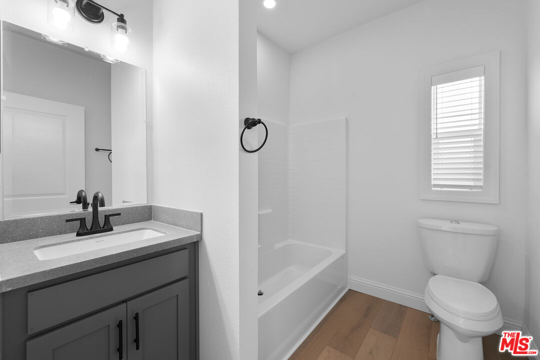 3023 Prospect Ave Unit: Unit B
