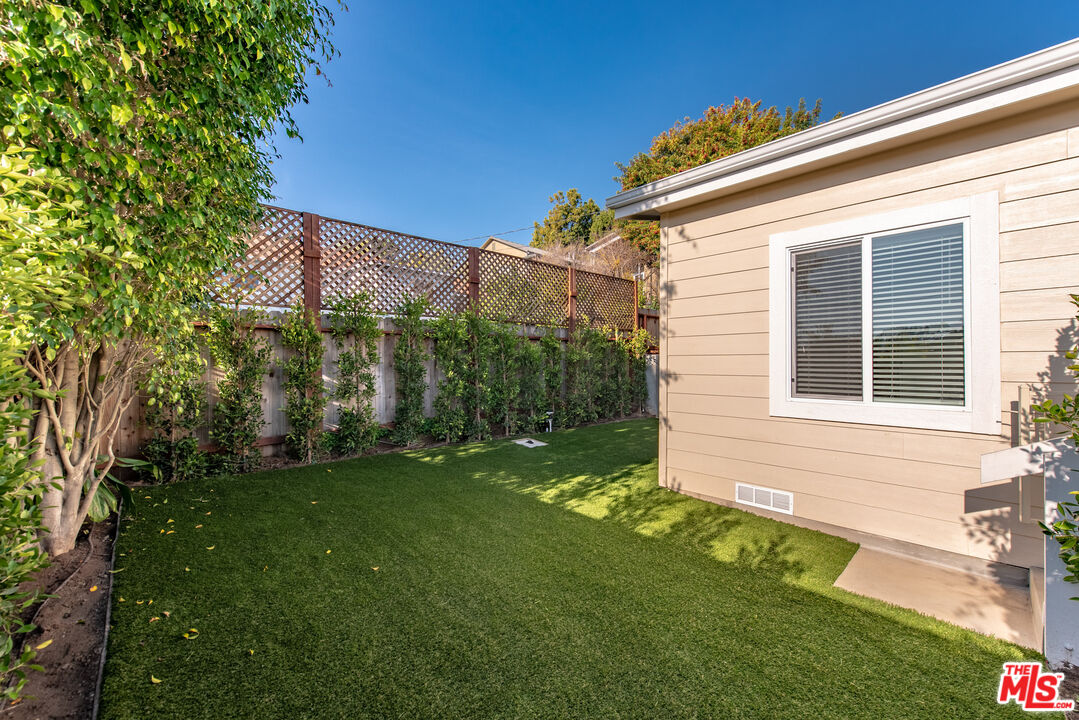 3023 Prospect Ave Unit: Unit B