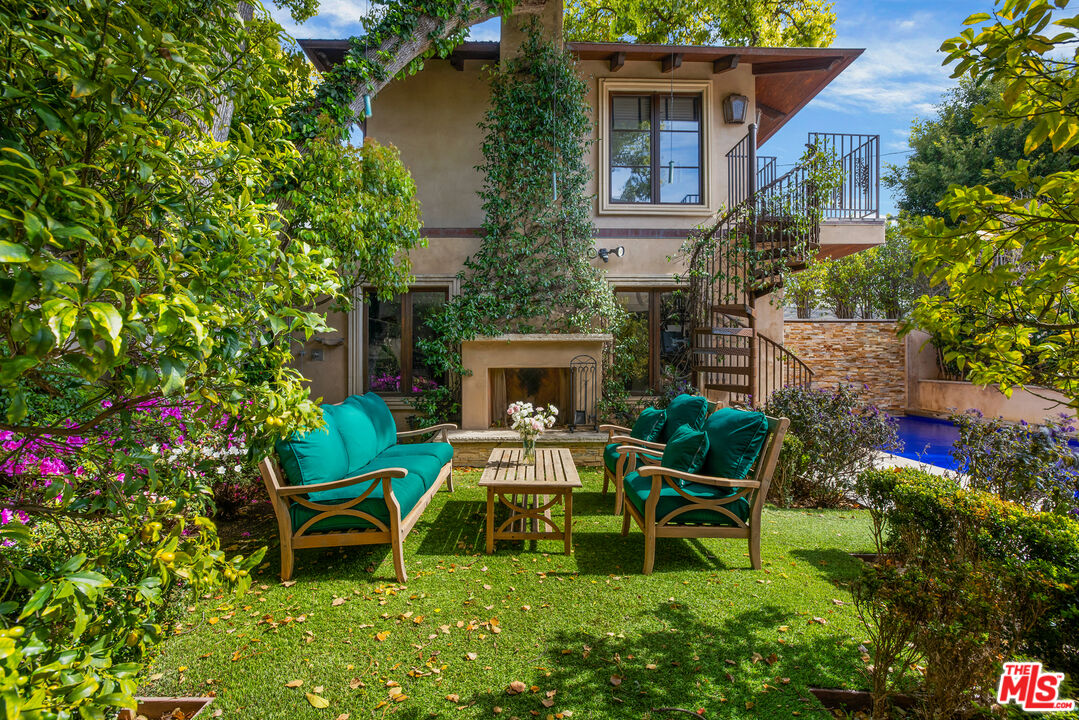 506 Palisades Ave