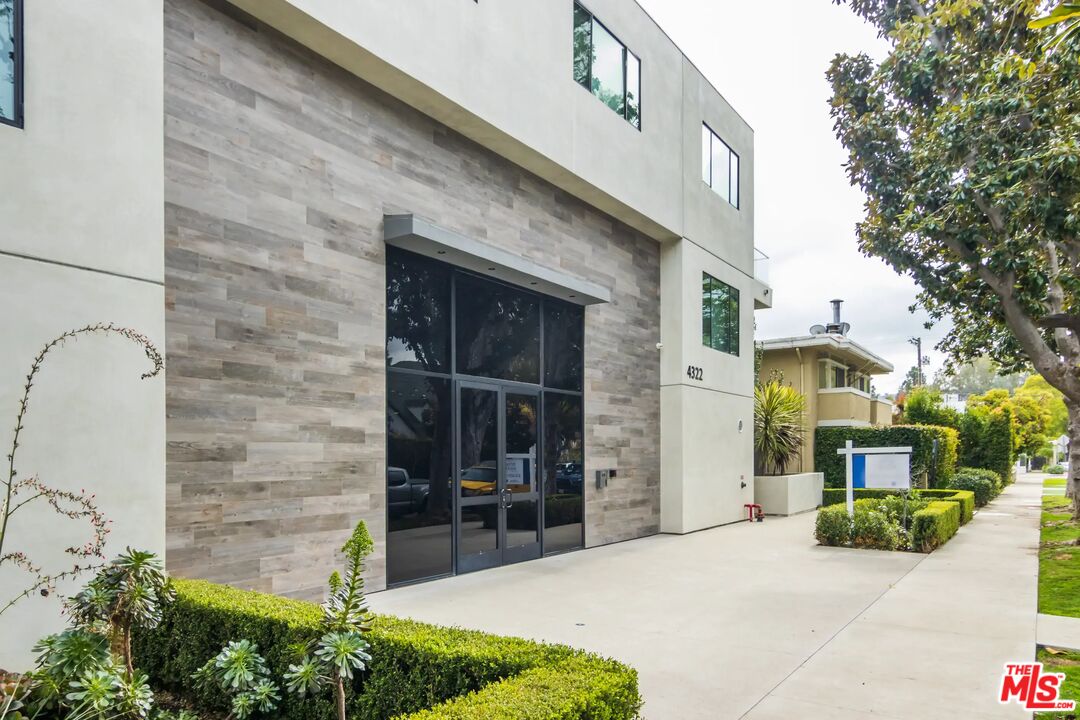 4322 Gentry Ave Unit: 103