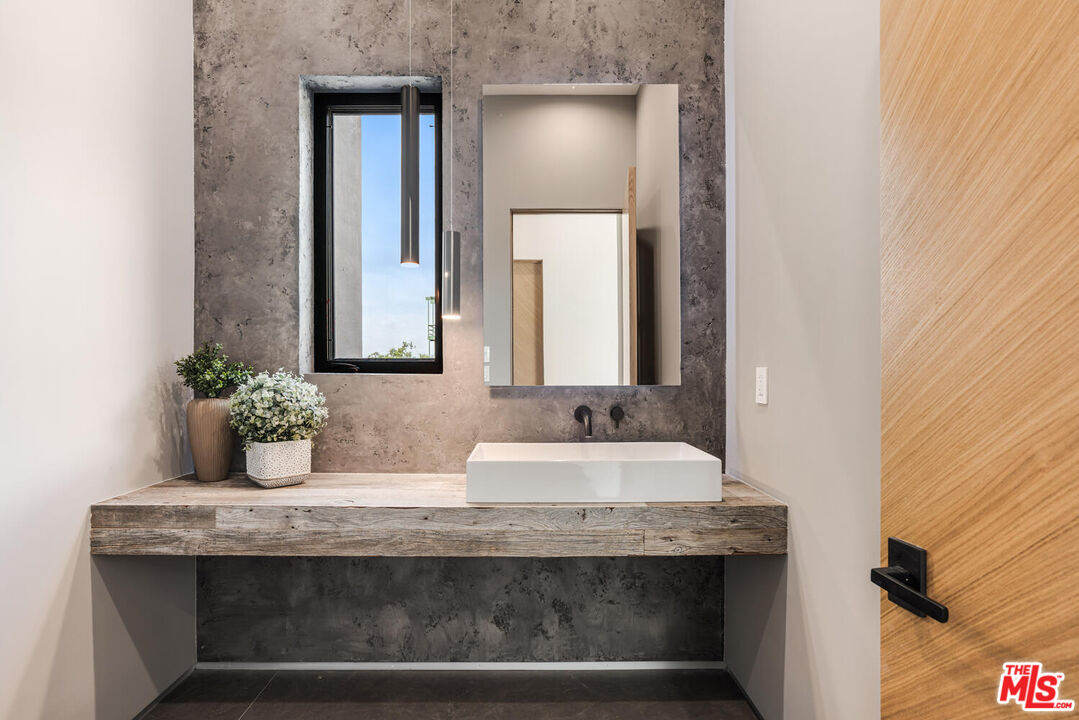 14753 W Round Valley