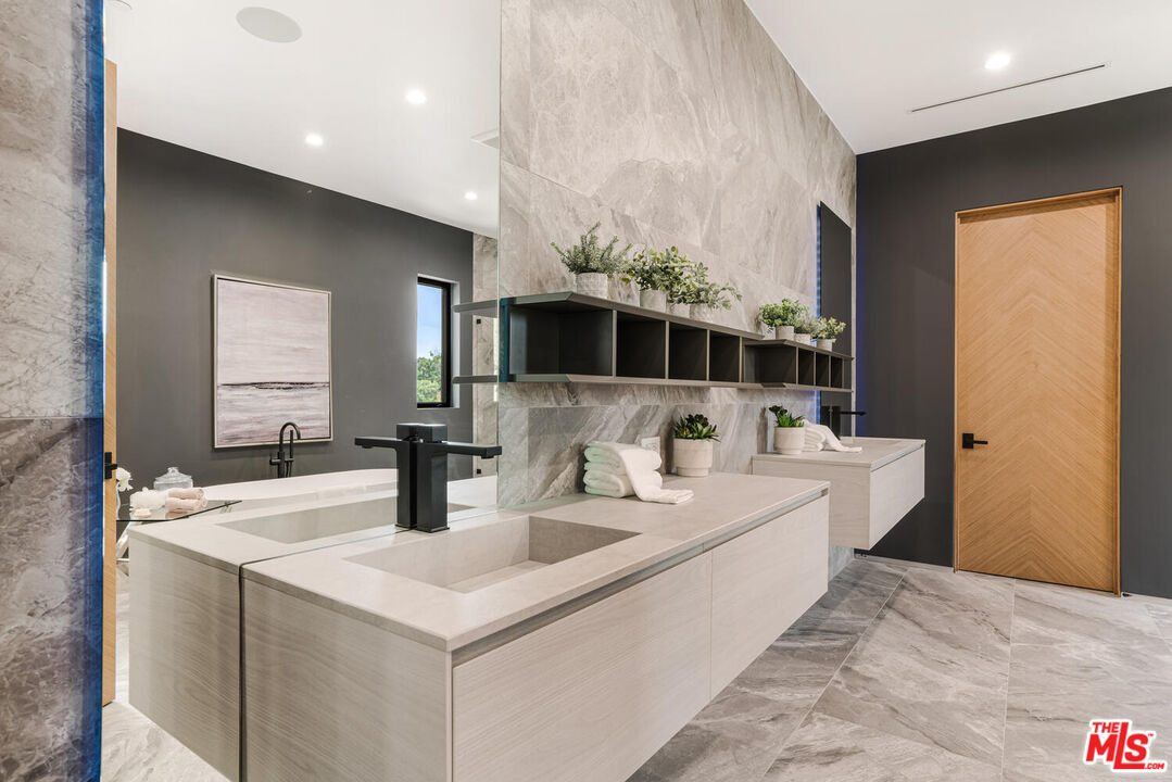 14753 W Round Valley