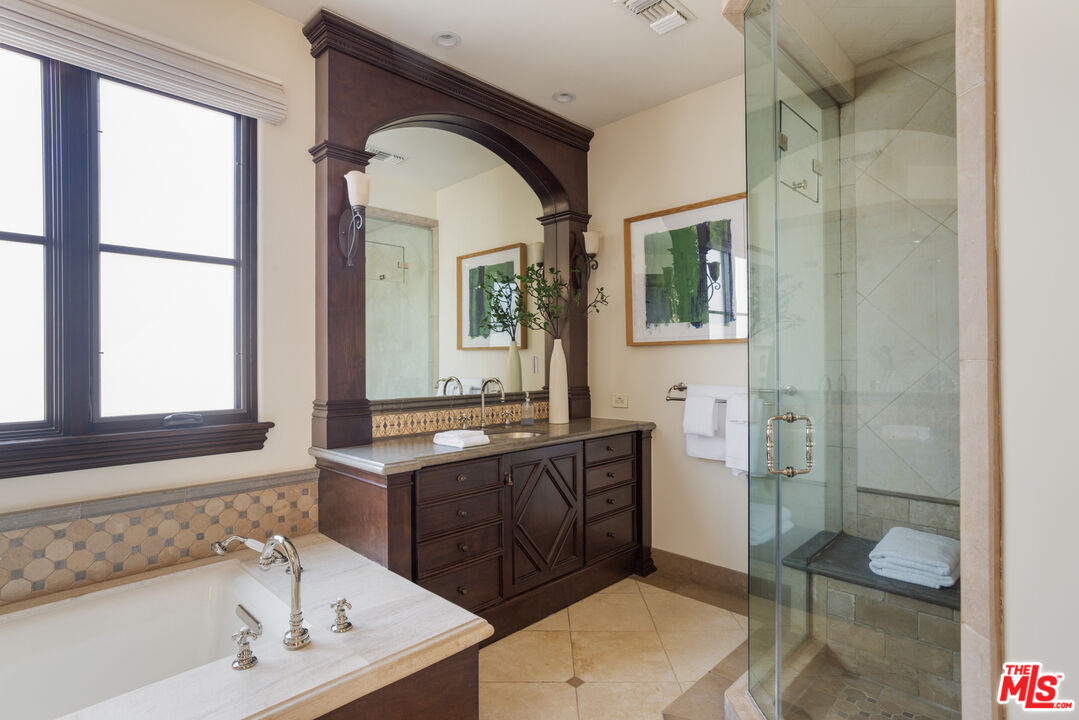 6209 Ocean Front Walk