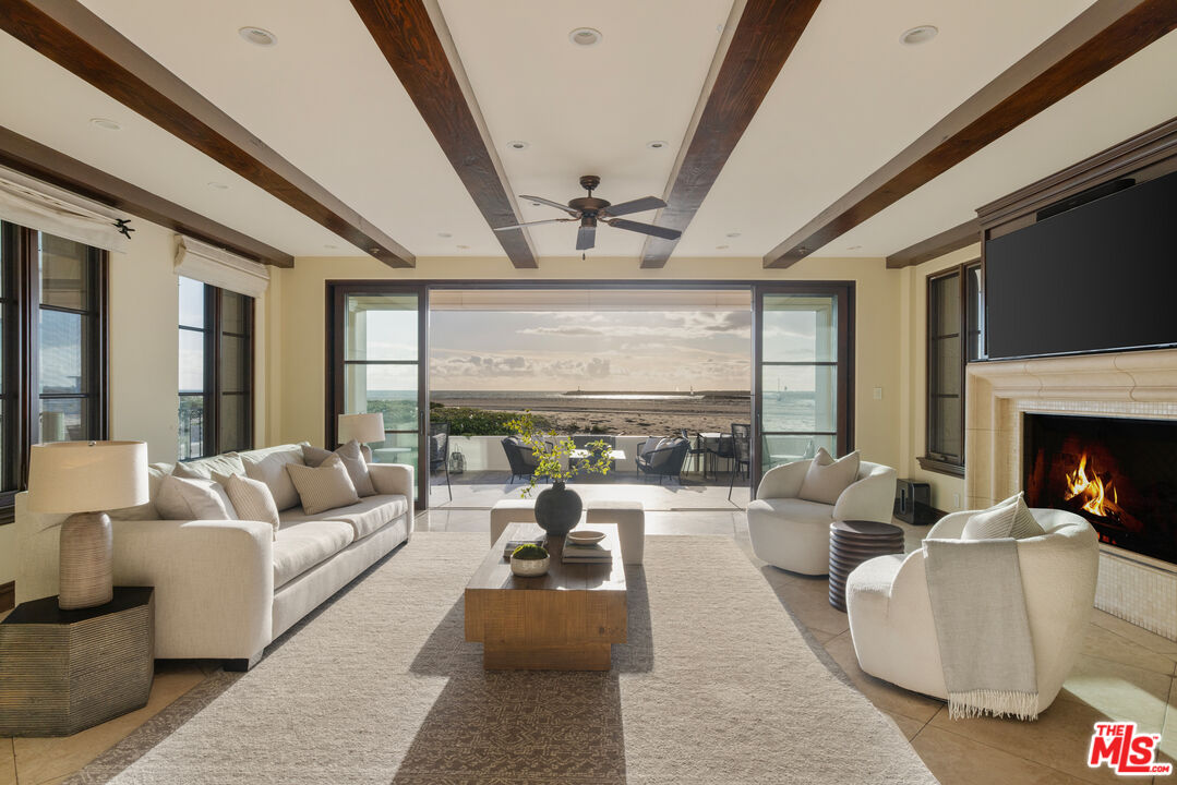 6209 Ocean Front Walk