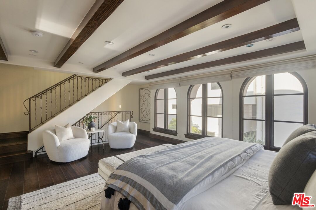 6209 Ocean Front Walk