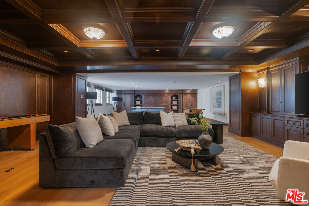 6209 Ocean Front Walk