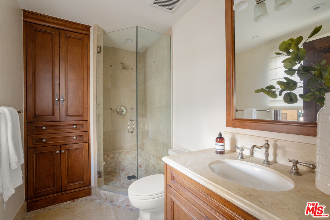 6209 Ocean Front Walk